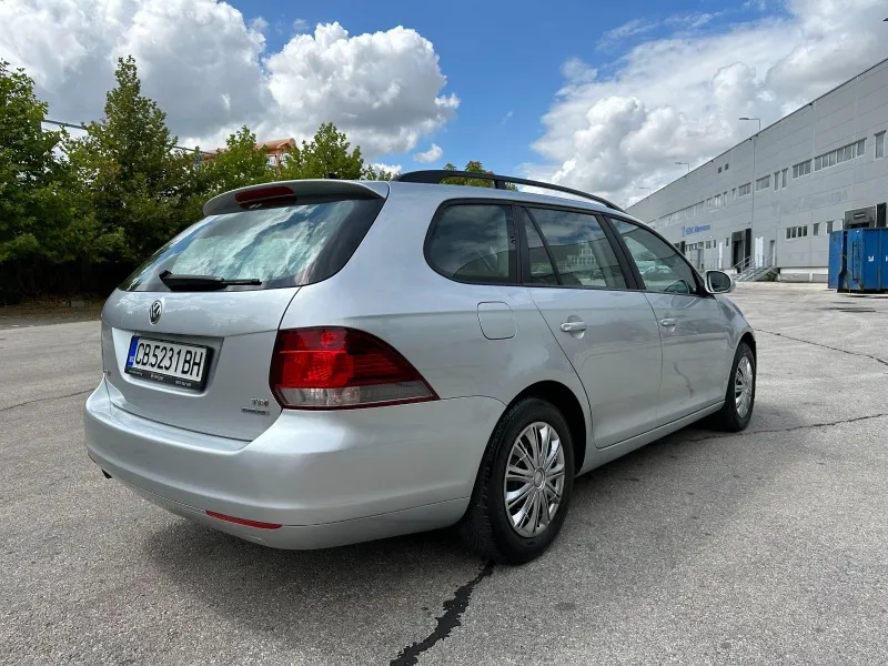 Volkswagen Golf 1.6TDI Автомат Image 4